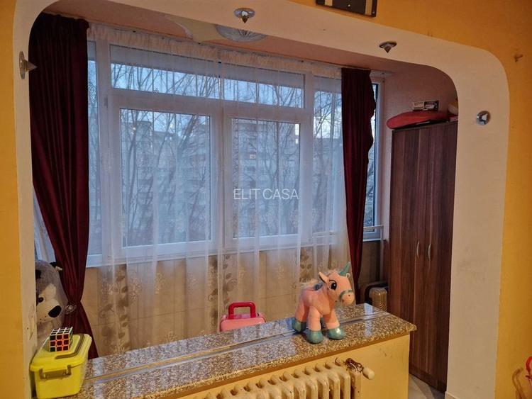 Apartament cu 3 camere decomandat, etaj intermediar, zona Garii - 8