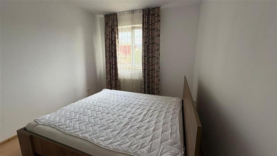 Apartament trei camere zona Blumana