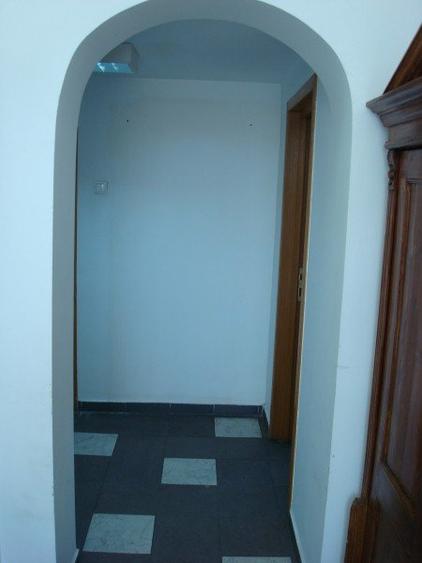 Bd.Unirii-Str.Traian-Str.Matei Basarab-Rin Hotel magazin inchiriere