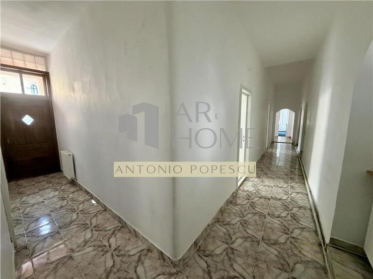 Inchiriere casa 4 camere plus dependinte in Ploiesti, zona ultracentrala