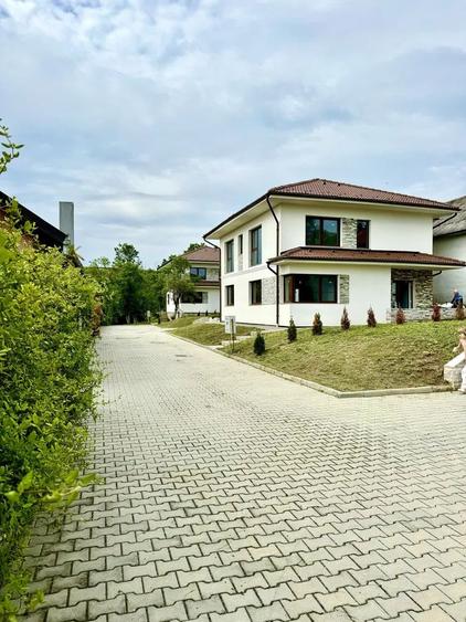 Casă Individuală | 193 mp utili, 539 mp teren | Chinteni | Ansamblu exclusivist
