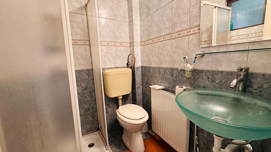 Vanzare casa 4 camere in zona Piata Progresul Sos. Giurgiului