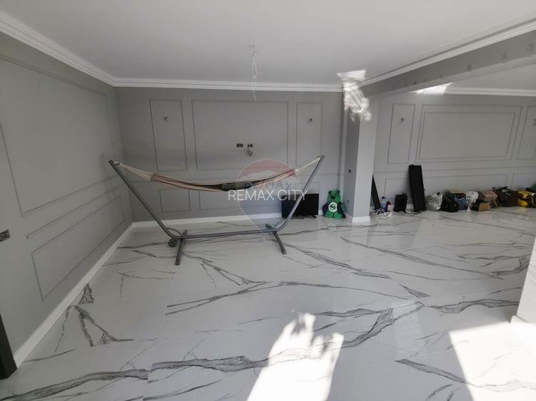 Apartament cu 5 camere de vânzare în zona Precista - 36