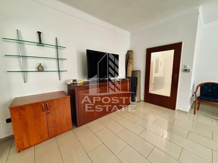 Apartament 2 camere, centrala proprie, zona Centrala