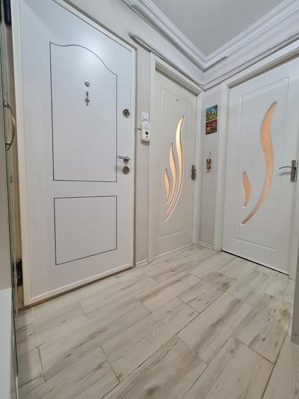 Vanzare apartament 3 camere dec in Galati, Sid-Vest, parter cu gradina