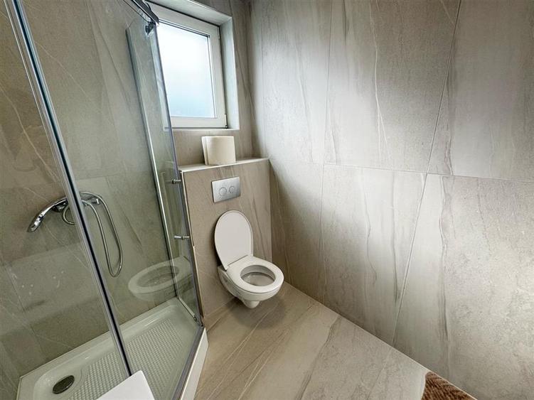 Casa moderna 4 camere 2 bai si curte Selimbar