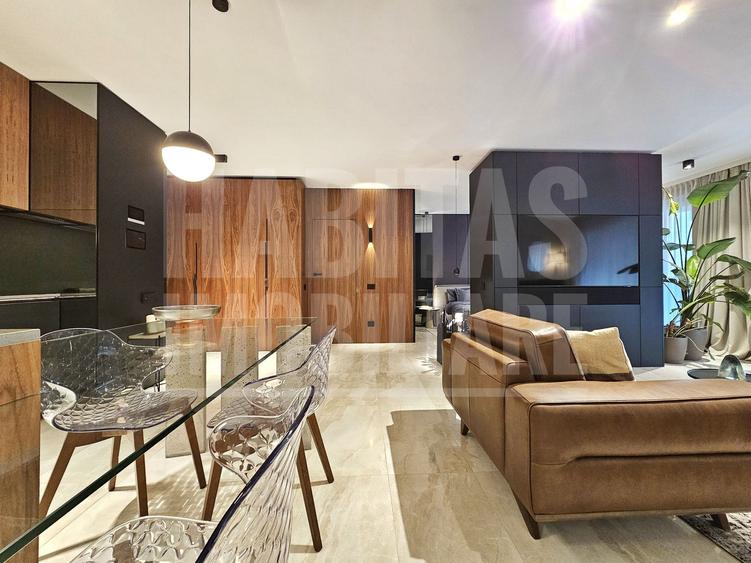 Apartament 2 camere, etaj 4 din 6, ultrafinisat, zona Iulius Mall