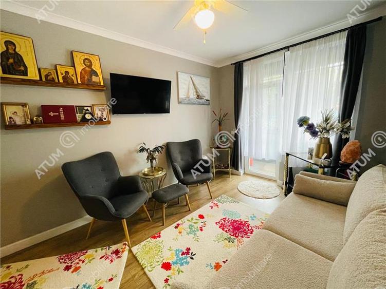 Apartament cochet cu 3 camere, gradina si 3 parcari in zona Selimbar
