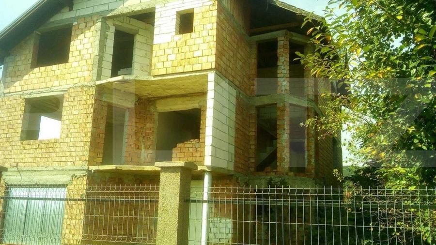Casa cu 7 camere, 390 mp, teren 600 mp, zona Unirii
