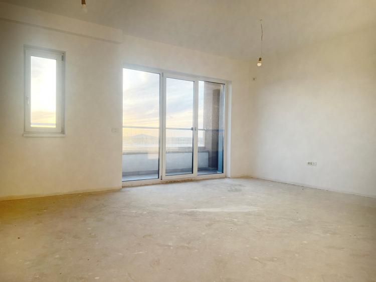 Apartament 3 camere, 75 mp, terasa 6,5 mp, bloc nou - Torontalului