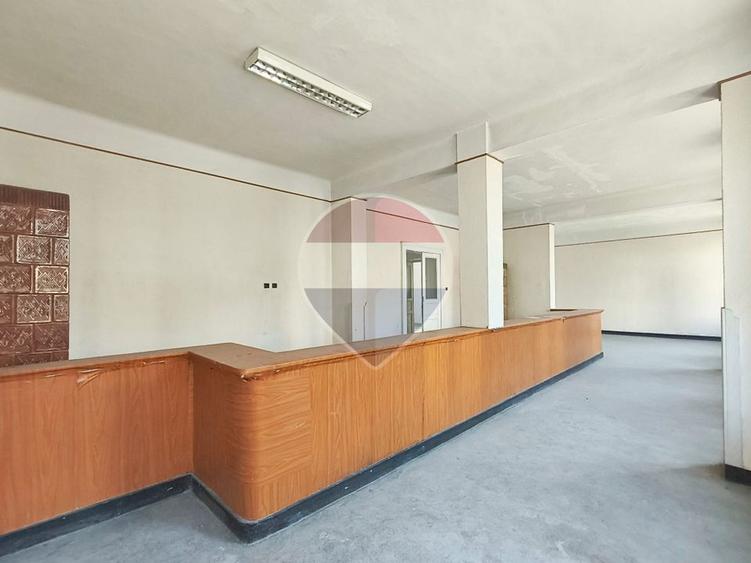 VÂNZARE - CLĂDIRE INTERBELICĂ, CENTRU SIRET