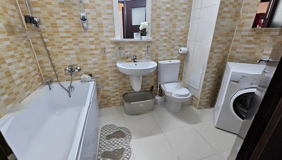 Apartament 2 Camere,Unirii Bulevard Metrou,bl.1996,Amenajat,Stradal,Liber