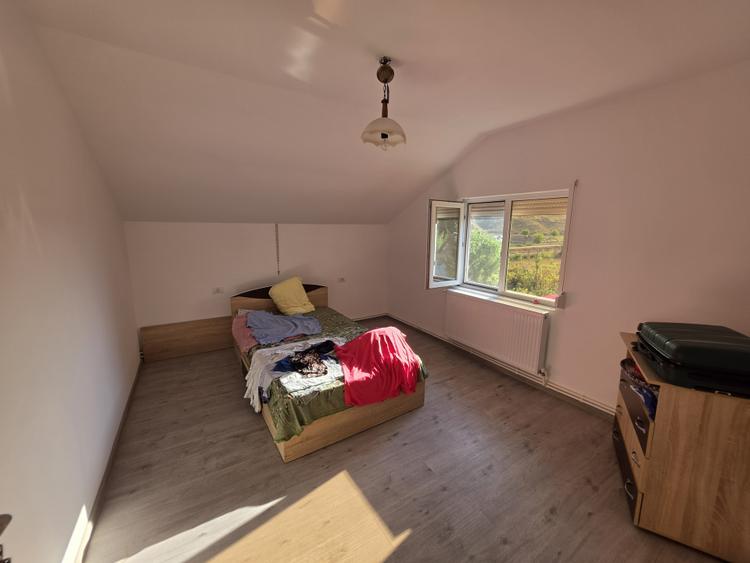 Exclusivitate! Casa P+M înaltă, 4 camere, mobilata, utilata, Valu lui Traian!