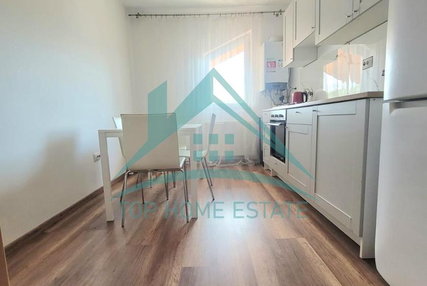 De vanzare apartament cu 4 camere plus pod, zona Eroilor, Floresti!