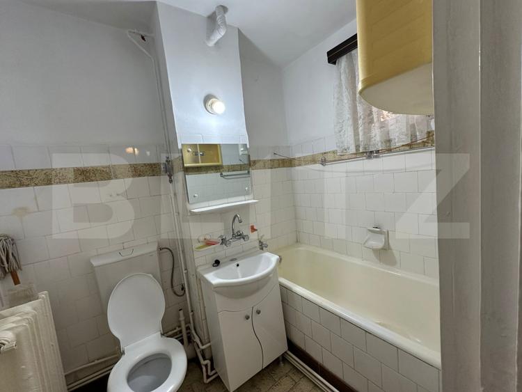 Apartament 3 camere, decomandat, zona Nicolae Balcescu