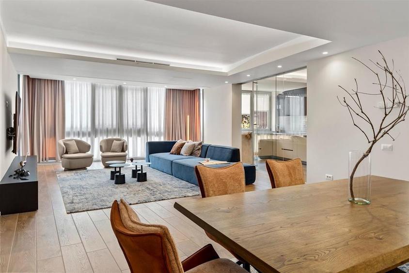 VANZARE 3 CAMERE MODERN COMPLEX CU PISCINA IANCU NICOLAE