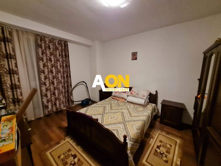 Apartament 3 Camere, 83 mp, Decomandat, Cu Garaj la Subsol