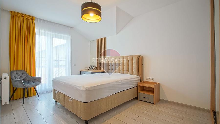 Apartament 2 camere de vânzare | Parcare și boxă | Zona Tractorul