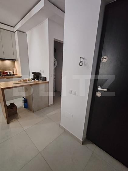 Apartament cu 3 camere, 63 mp, cu 2 bai si balcon mare, in zona Valea Garboului