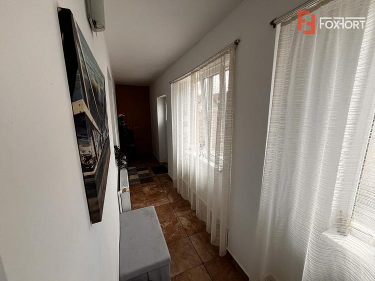 Casa individuala cu 3 camere si teren de 1094 mp - Izvin