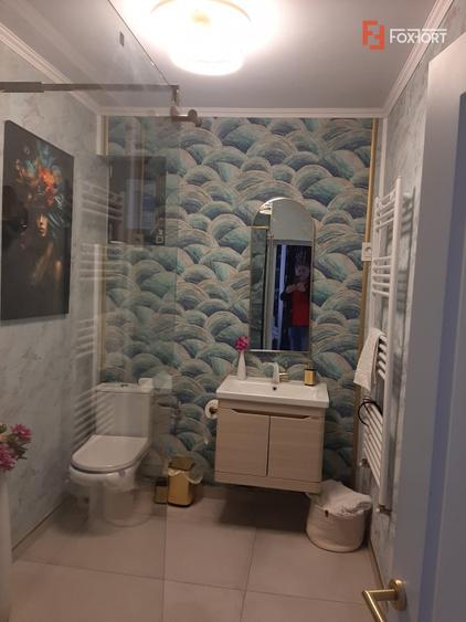 Casa individuala cu 5 camere de vanzare in Ciarda Rosie
