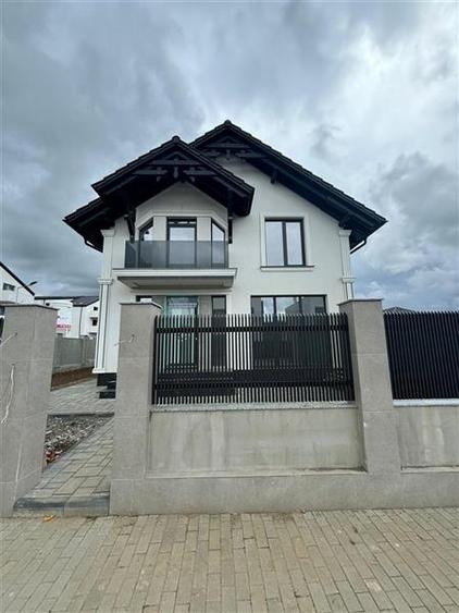 Casa Premium, 4 camere, 500 mp teren, toate utilitatile, Sanpetru-Harman