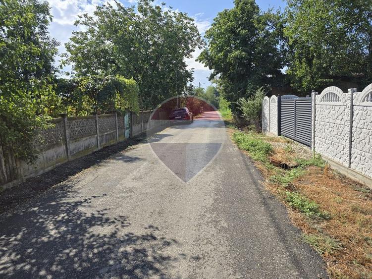 | Casă 3 camere | teren 2800 mp |  Judetul Dambovita |