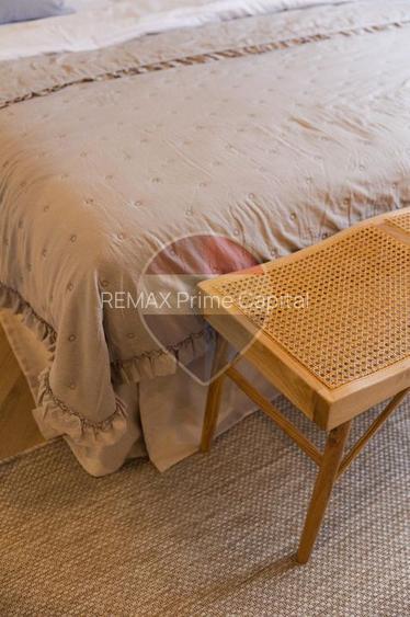 De vânzare apartament cu 3 camere, 2 băi, restaurat integral - Central - 25