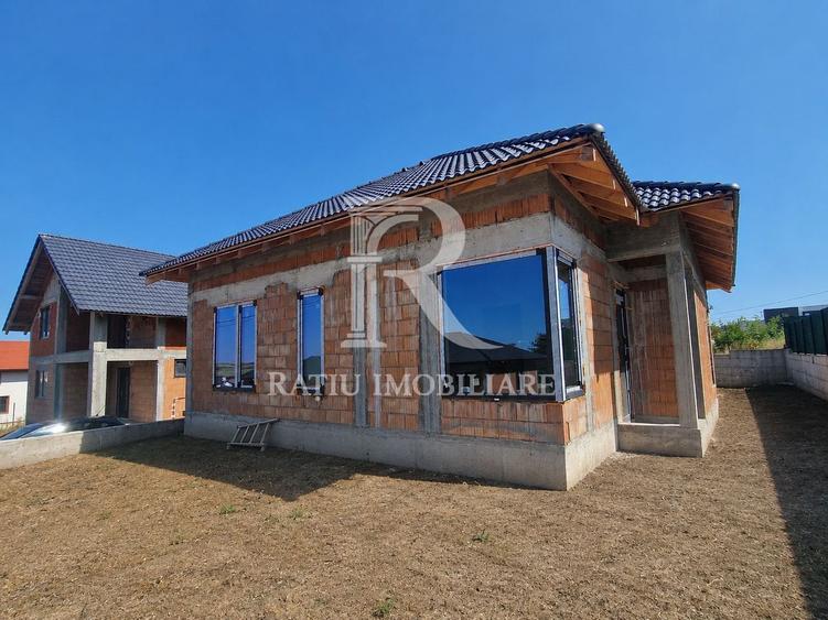 Casa cu 5 camere | Semifinisata | Vedere Panoramica | Paleu | Bihor