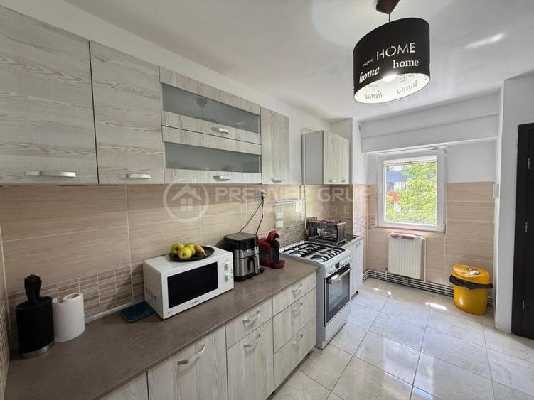 Etaj 2! Apartament 4 camere 2 bai decomandat 110mp, centrala, mobila, Pacurari
