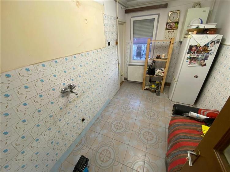 Apartament cu 3 camere de vanzare in Tudor