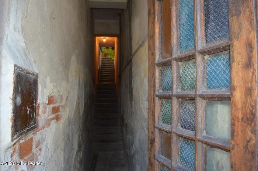 Curtea de Arges - Ultracentral - Casa autentica 180 mp, Teren 1336 mp