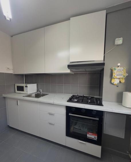 Apartament doua camere -semidecomodat 13 septembrie