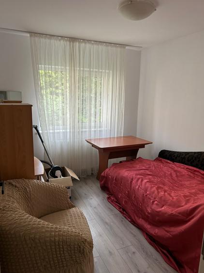 Apartament 3 camere Zona Centrul Cvic !