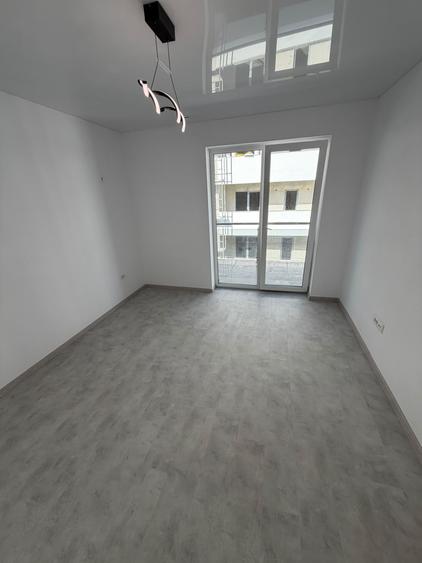 Apartament 2 camere studio gata de mutare cu balcon mare