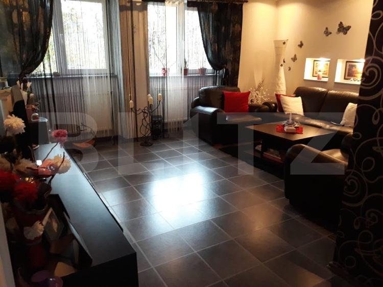 Casa cu două apartamente și garaj în zona 0 a Bistriței - 240mp utili 734mpTEREN