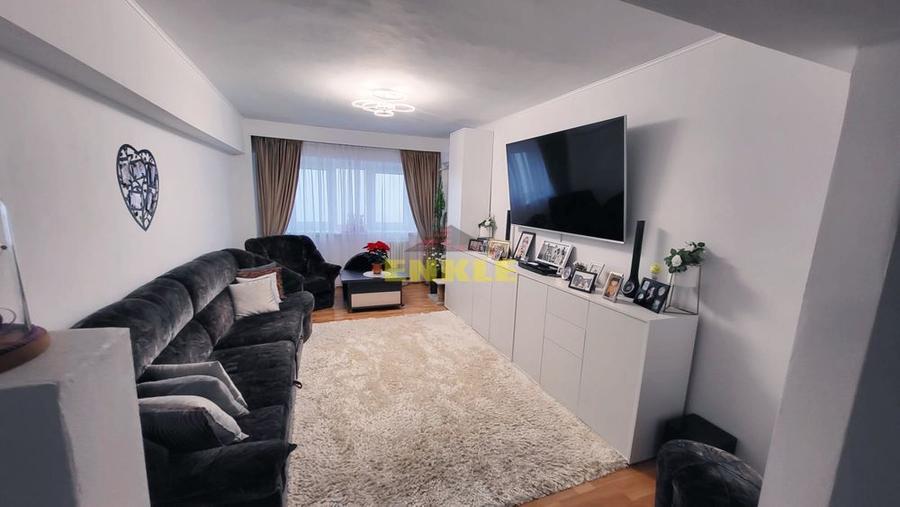 Apartament 4 camere, 84 mp, 2 băi, 2 balcoane, loc parcare+ boxa