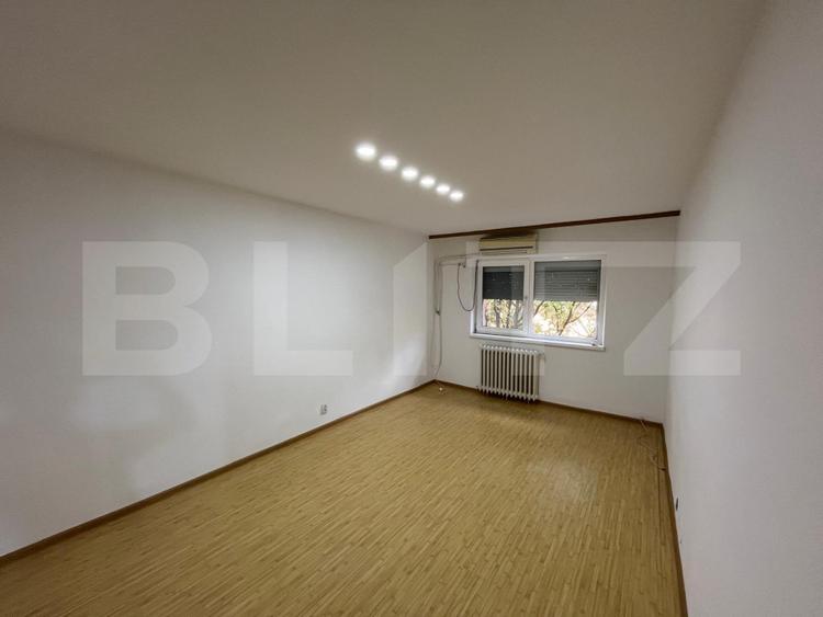 Apartament 2 camere, decomandat, zona Mall