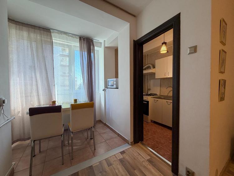 Garsoniera Titan Parc Titanel Bloc Reabilitat Renovat