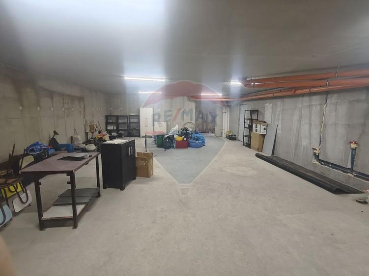 Spatiu depozitare de 100mp, cu parcare, de inchiriat in zona Iris
