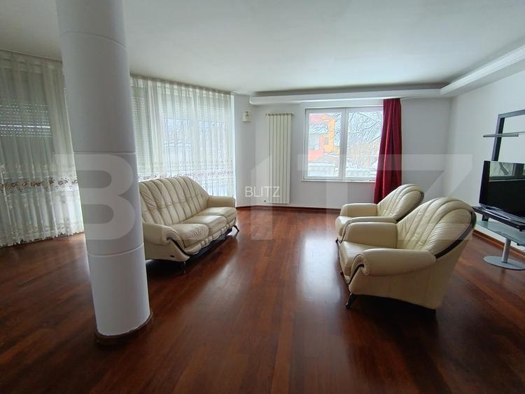 Casa Ultracentral cu 5 camere în suprafață de 300 mp și un teren de 600 mp - 2