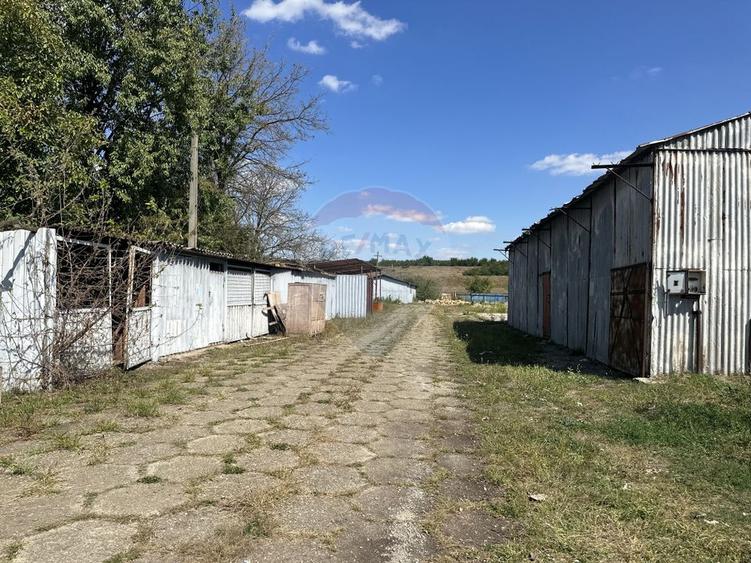 Spațiu industrial situat in apropierea Platformei Savinesti