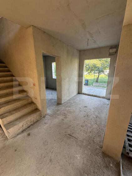 Casa Duplex la rosu, 222 mp utili, teren 423 mp, Burdujeni, Suceava