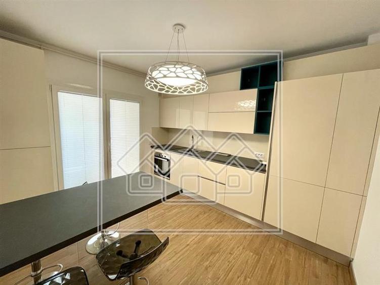 Apartament decomandat, cu 2 camere - 77 mp utili - Mobilier de Lux