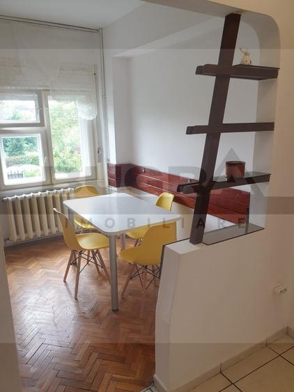 Apartament de 4 camere la casa, 120mp utili, parcare, zona UMF