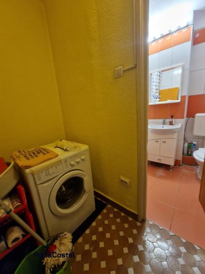 Piata Ramnicu Sarat - 3 camere decomandatE, 64 mp, balcon, etaj 5/10, metrou