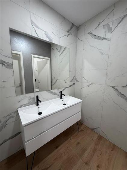 Exclusivitate, Spatiu comercial 113 mp, Cosmopolit, Zona Centrala-Aula, Brasov