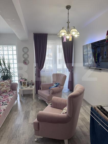 Apartament de vanzare, zona Vest, 9 mai.