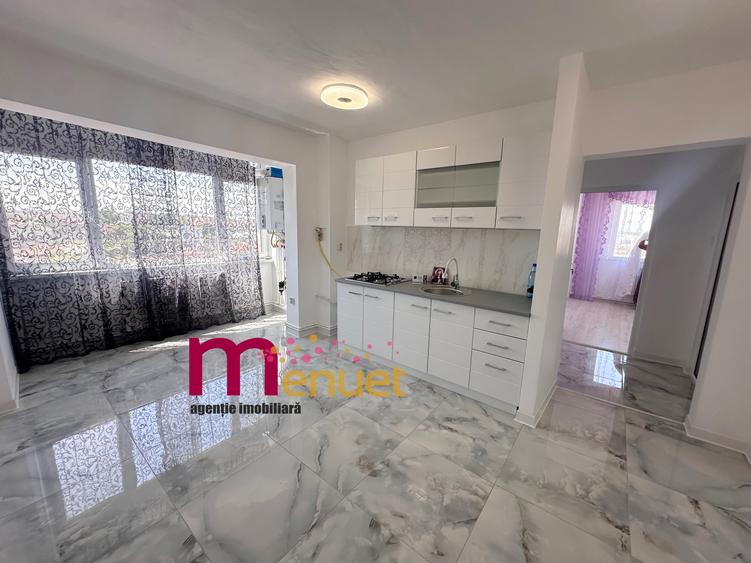 Apartament 3 camere ,renovat,zona Centrala