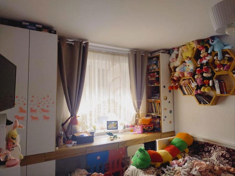Apartament 3 camere în zona ZORILOR